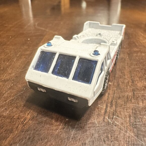 Matchbox NASA Rocket Transport Vehicle 1983 White & Red Diecast Toy Car Model - Picture 4 of 4